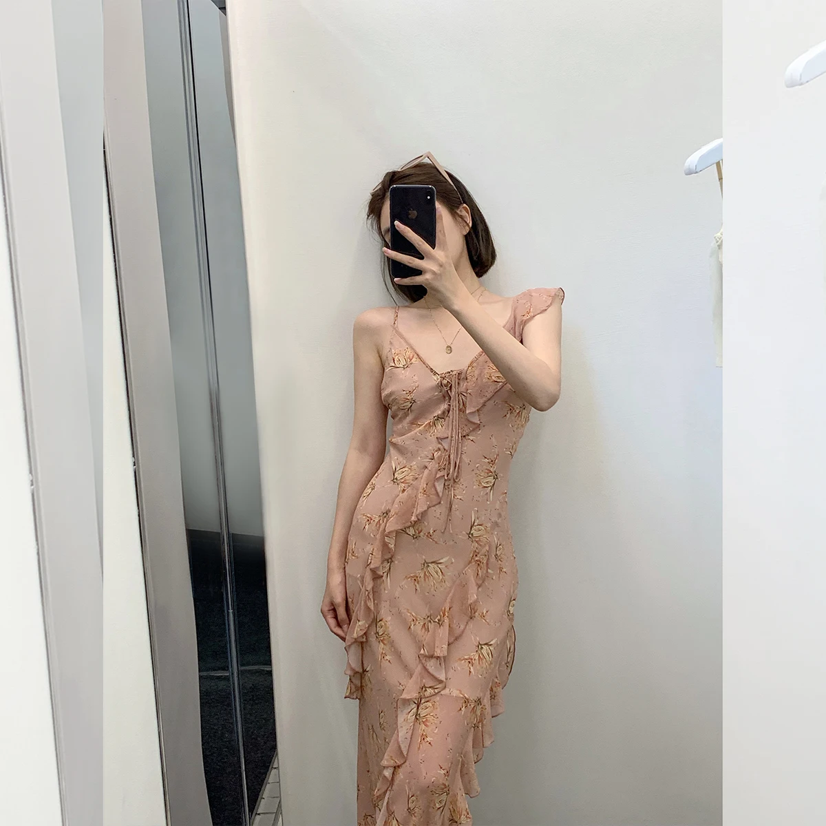 Женская юбка с оборками Madofit камуфляжная шелковая V-образным вырезом и цветочным