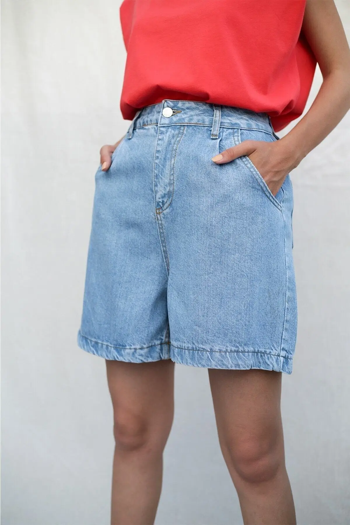 

Pleated Denim Shorts