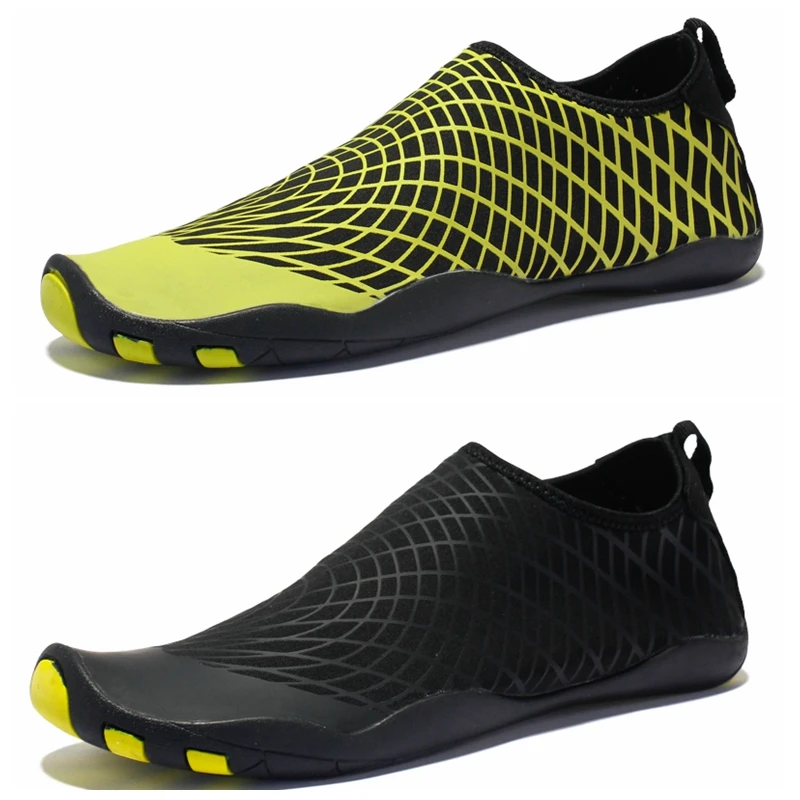 

Summer Water Shoes Men Swimming Shoes Aqua Beach Socks Big Plus Size Sneaker For Men Striped Colorful zapatos hombre