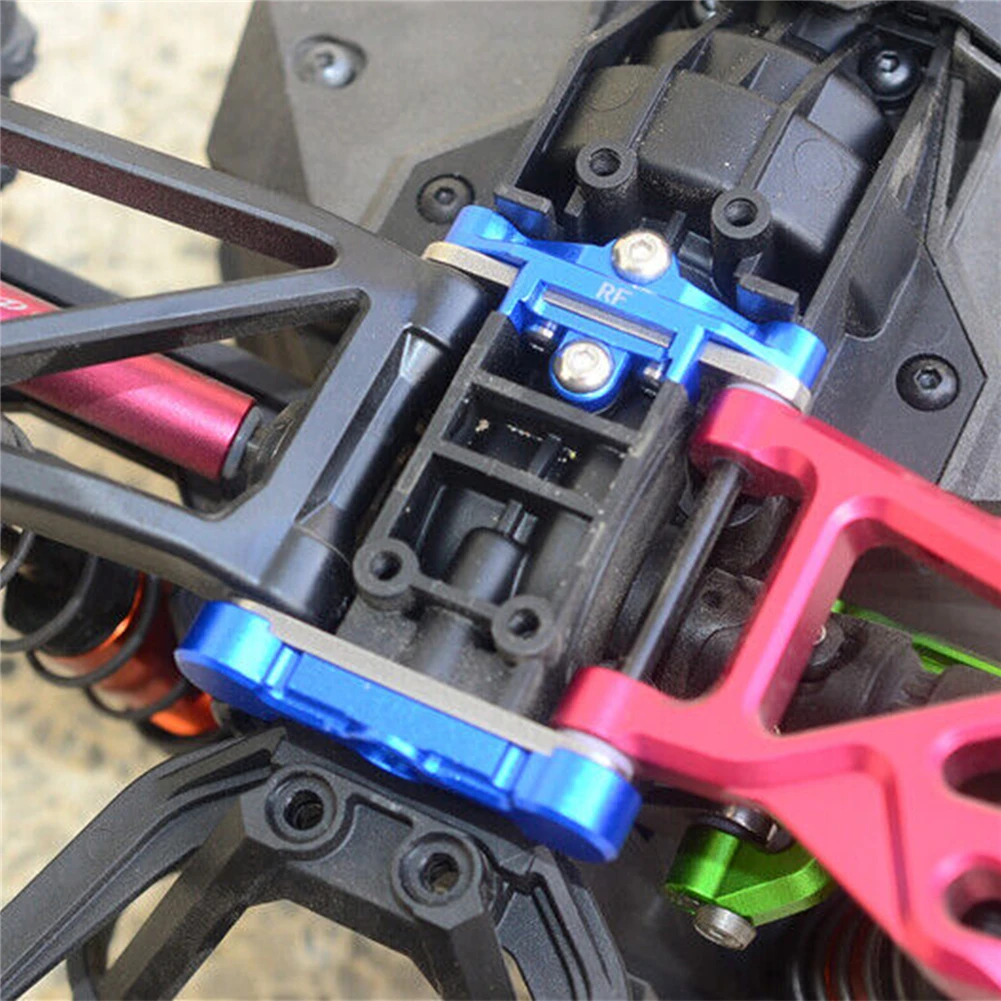 Передний + задний нижний кронштейн для TRAXXAS 1/10 Maxx 1/8 Slash