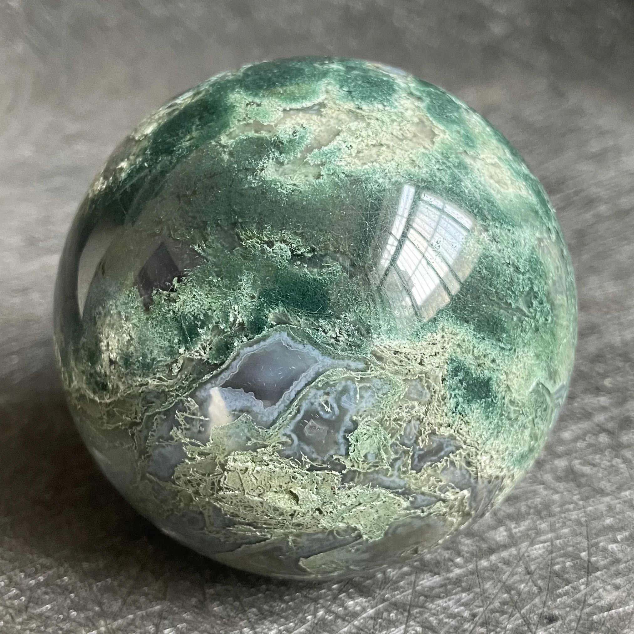 

644g Natural Crystal Ball Moss Agate Sphere Rock Decoration Rough Polished Quartz Stone Healing