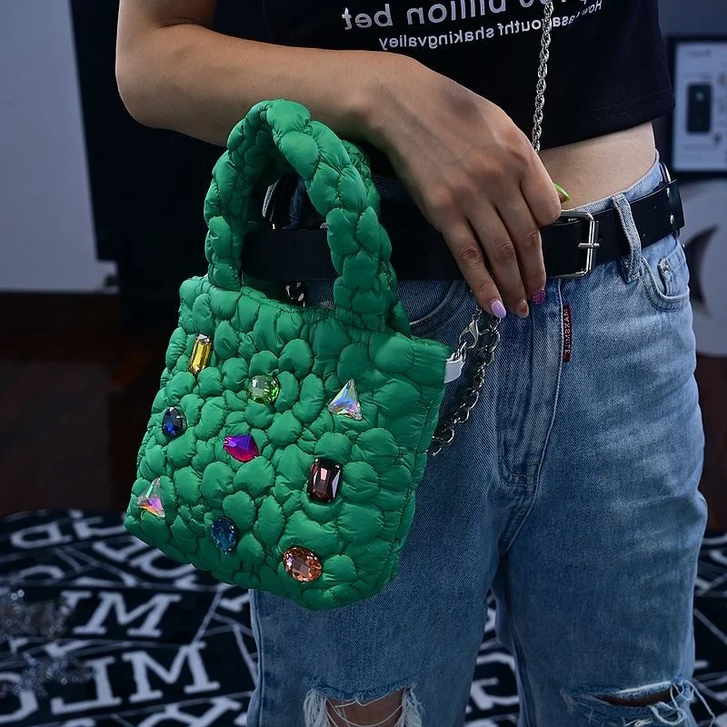 

Зимняя Женская Стеганая Сумка-тоут из искусственного хлопка, блестящая женская маленькая сумка-ведро с цепочкой, сумка через плечо 2022