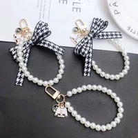 bow pearl woman keychain bag pandent for luxury womens clothing