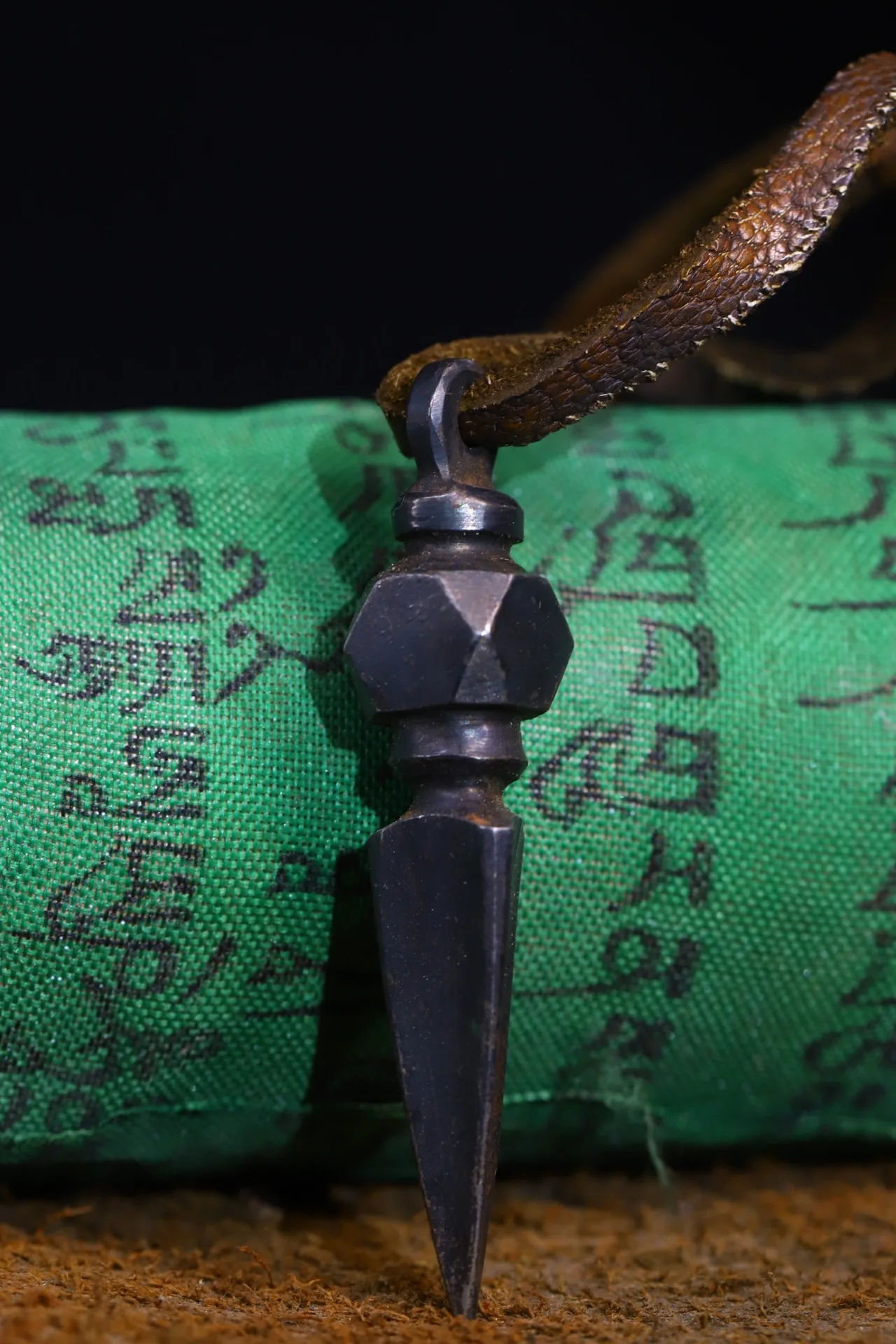 Китайская разработка старые тибетские трусики железный метеорит ручная работа