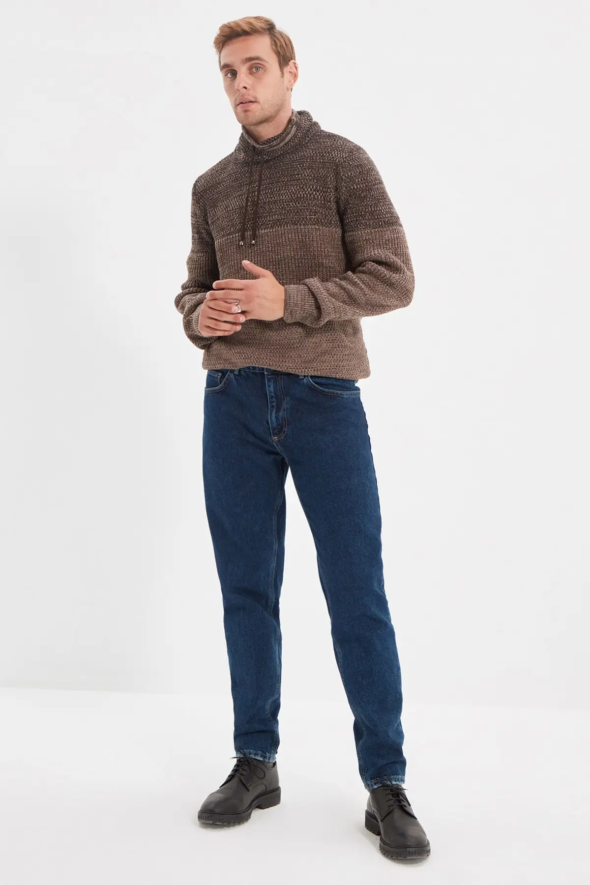 

Trendyol Men 'S Essential Fit Jeans TMNAW22JE0727