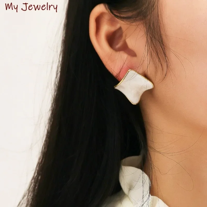 Французские винтажные персонализированные позолоченные серьги-гвоздики из