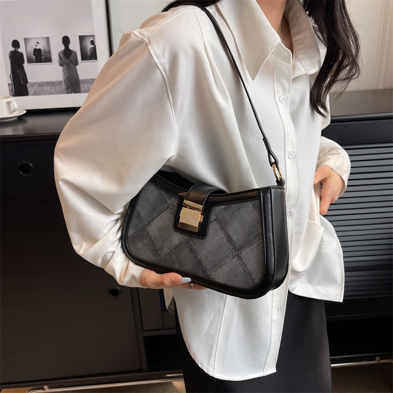 

Популярная женская модная простая сумка через плечо из искусственной кожи, новая Повседневная Популярная Небольшая Квадратная сумка для пожилых людей