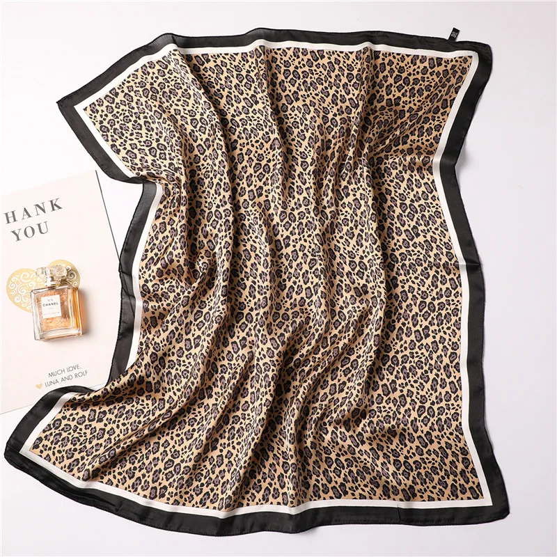 

Animal Print Sjaal 2020 Nieuwe Aankomst Vrouwen Zijden Sjaal Vierkante Kleine Halsdoek Mode Haar Sjaals Foulard Bandana Femme