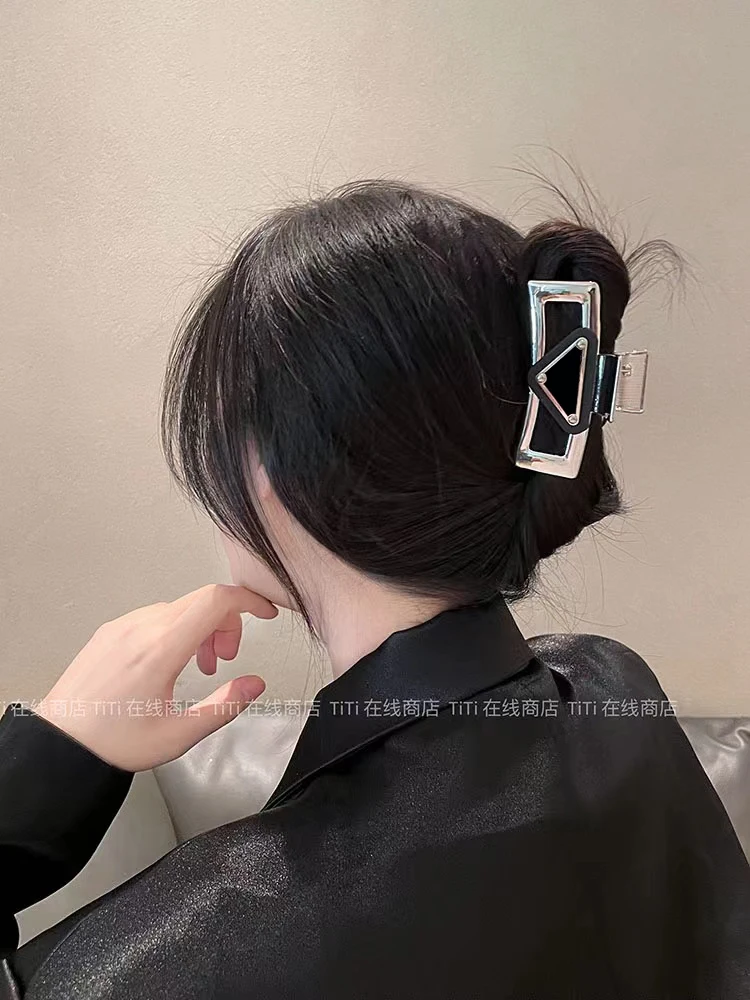 

High-quality triangle brand hair clip women's large grab clip temperament hair clip