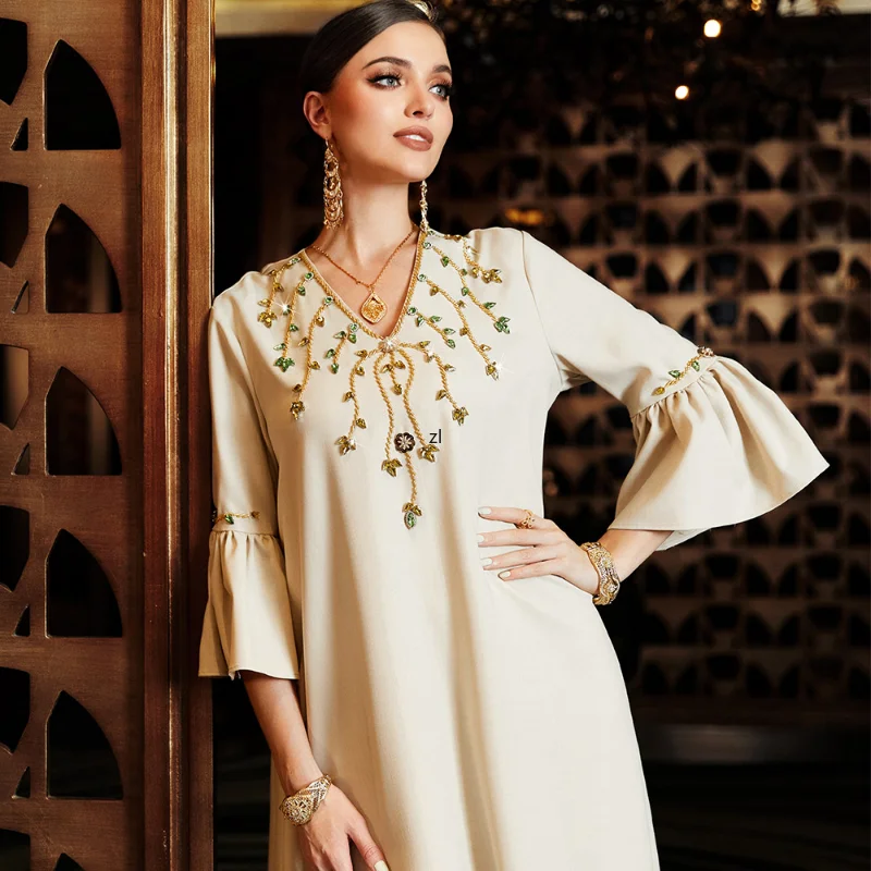 Muslim Woman Dress V-Neck Floral Embroidery Rhinestone Flare Sleeve Elegant Casual Loose Party Robe Dresses For Prom