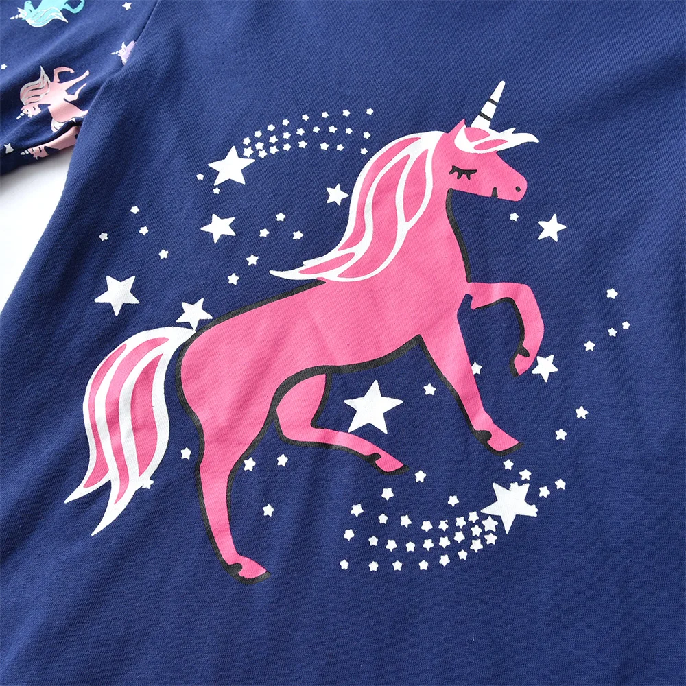 Комплект детской одежды из футболки и брюк с круглым вырезом