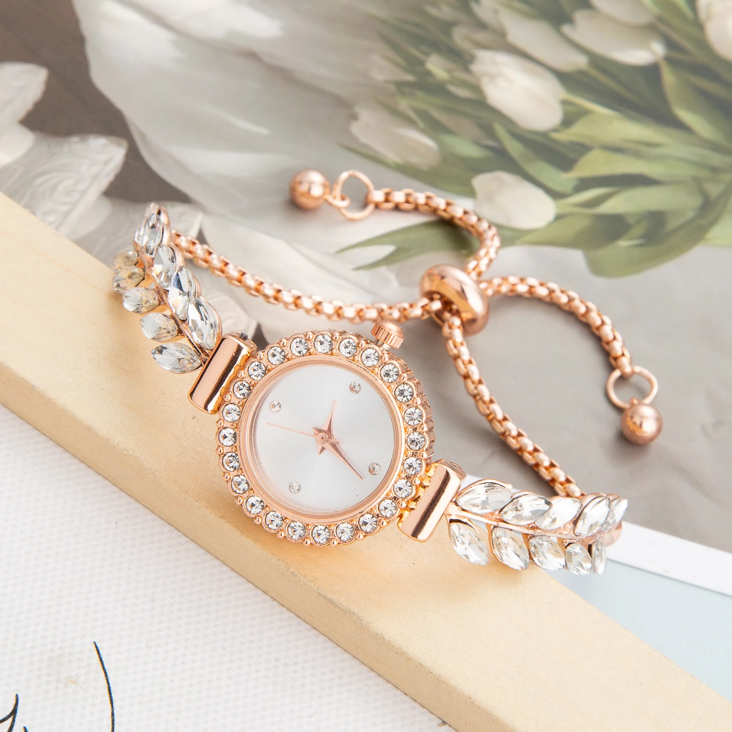 Luxury Designer Clothing Women Watches High Quality Stainless Steel Bracelet Watch fashion quartz wristwatches Free Shiping