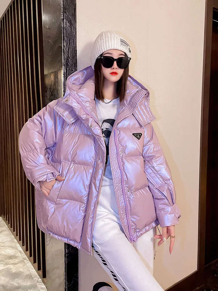 Зимнее короткое пальто-пуховик с капюшоном