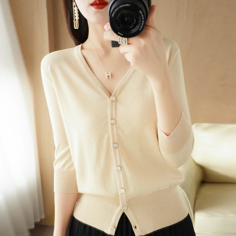 

2023Ice Silk Knitted Cardigan Women's Solid Color 2022 Summer New 7-Point Sleeve V-Neck Fashion Casual Top Thin Section All-Mat