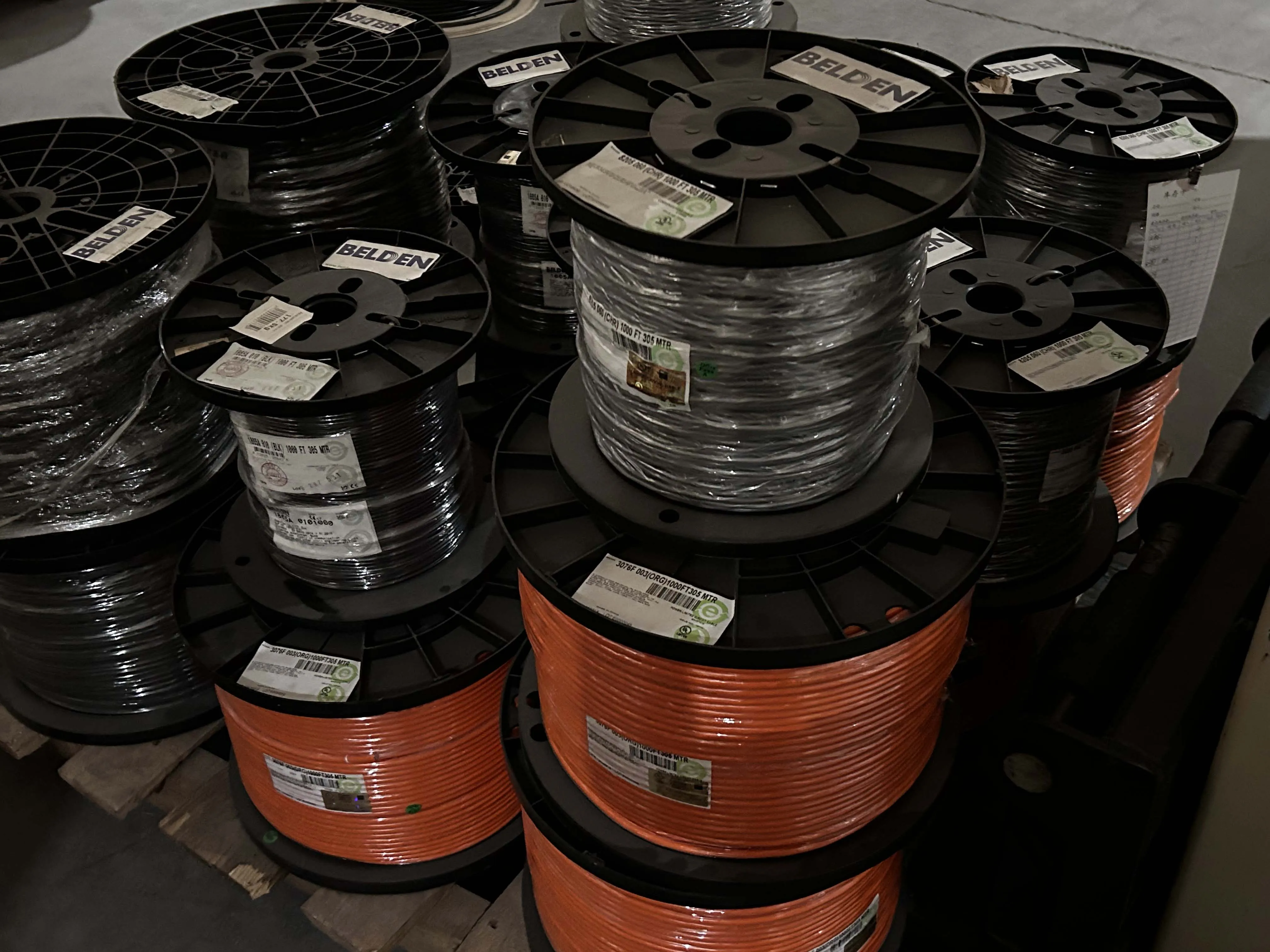 100% новый оригинальный кабель Belden 12 AWG, 1-парный неэкранированный высокопроводящий медный акустический кабель 300В Belden 8477 (art.: 3920dbbc11e44) - 3920dbbc11e44