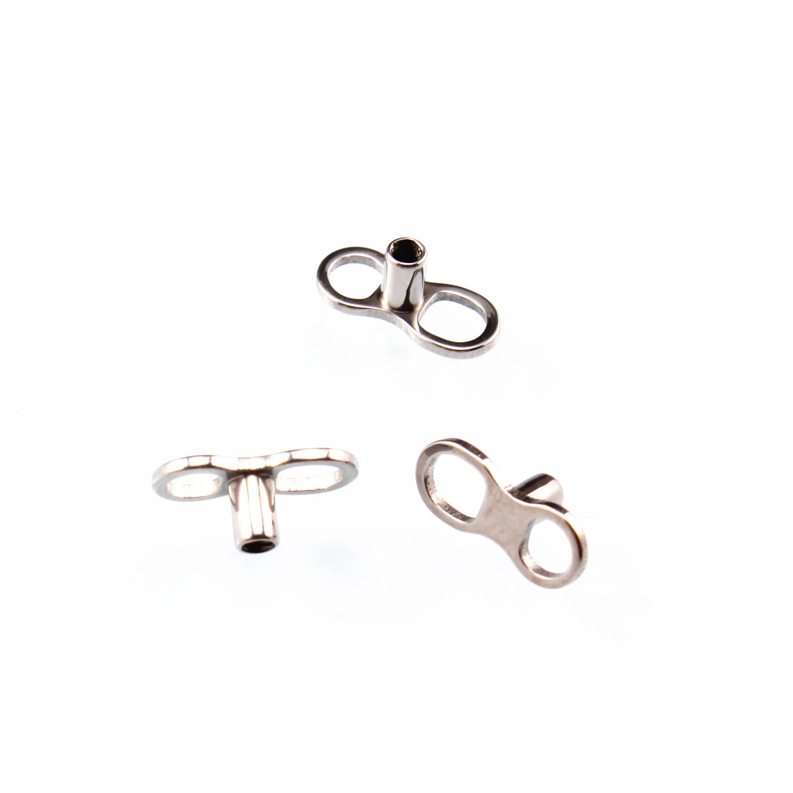 Замена титанового дермального якоря ASTM F136 с 2 отверстиями основа для пирсинга