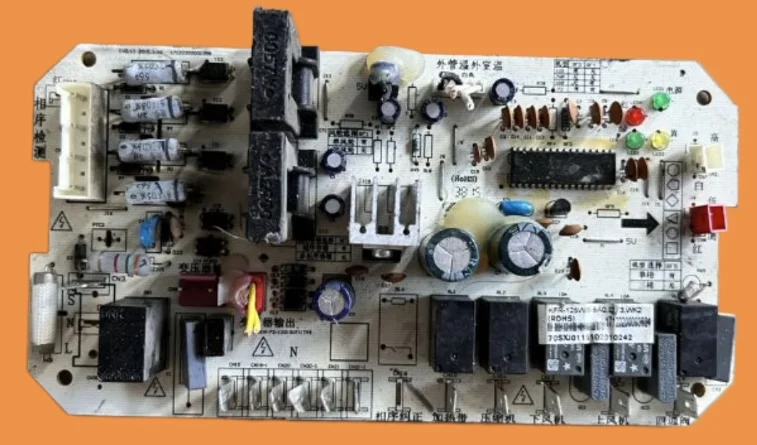 

1pc used Midea air conditioning board MAIN-72L/120/OUT board 17122200000358