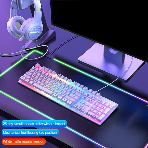 клавиатура и мышь для киберспорта крупным планом