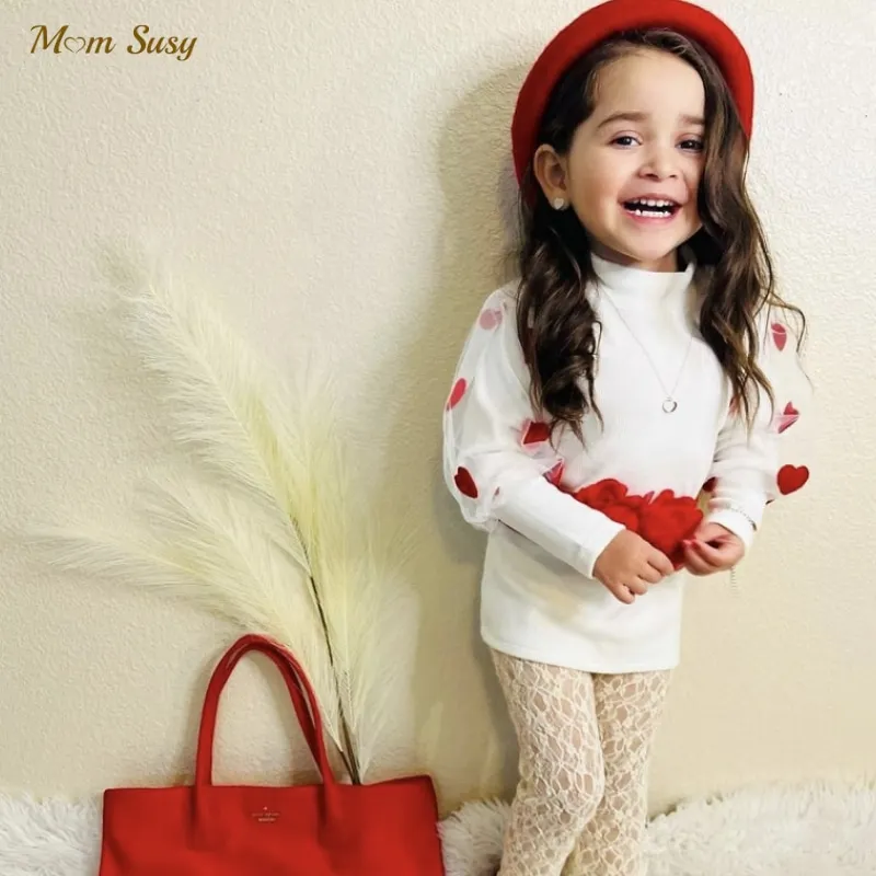 

Модная хлопковая Футболка для маленьких девочек с принтом Love, весенне-осенняя футболка для малышей, топ с длинными рукавами-фонариками на Д...