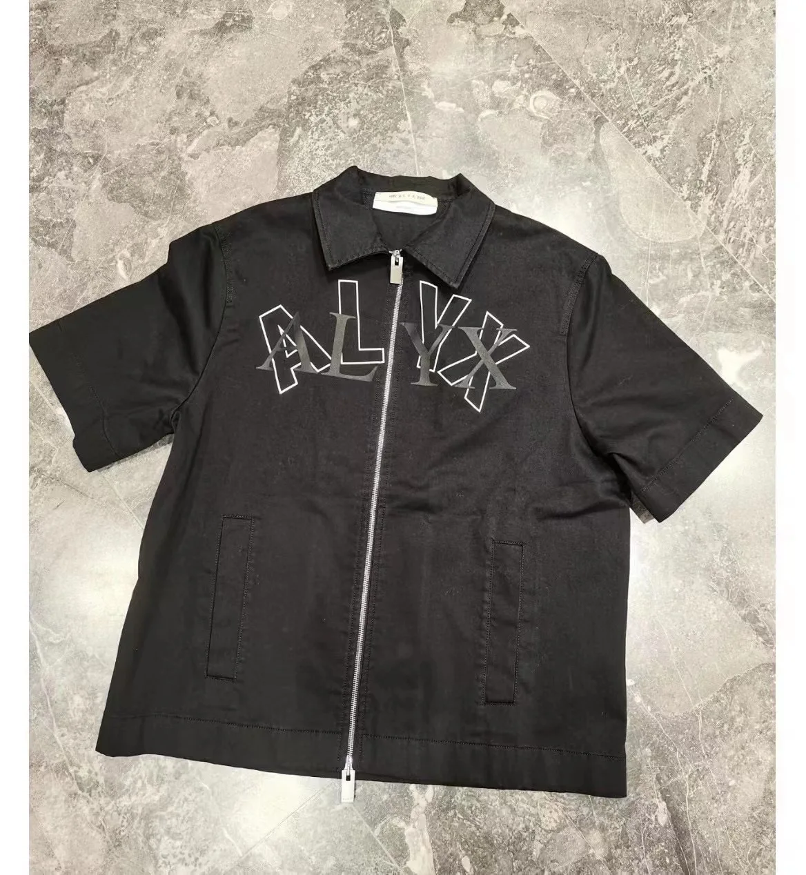 Oversized Summer 1017 ALYX 9SM Graffiti Inkjet Logo Lapel Zipper T-Shirts Men Women 1:1 Top Quality Tee Functional Black Shirt