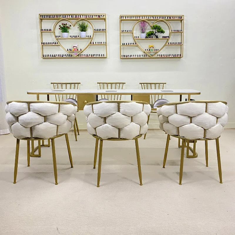 Настольная лампа для приема ногтей