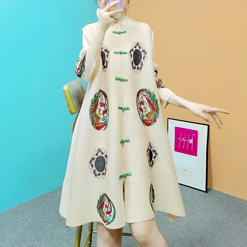 

2022 Fall New Women's Button Dresses Miyak folds Fashion Loose Large Size Chinese Trench Coat Retro Print Cardigan Trench Coat