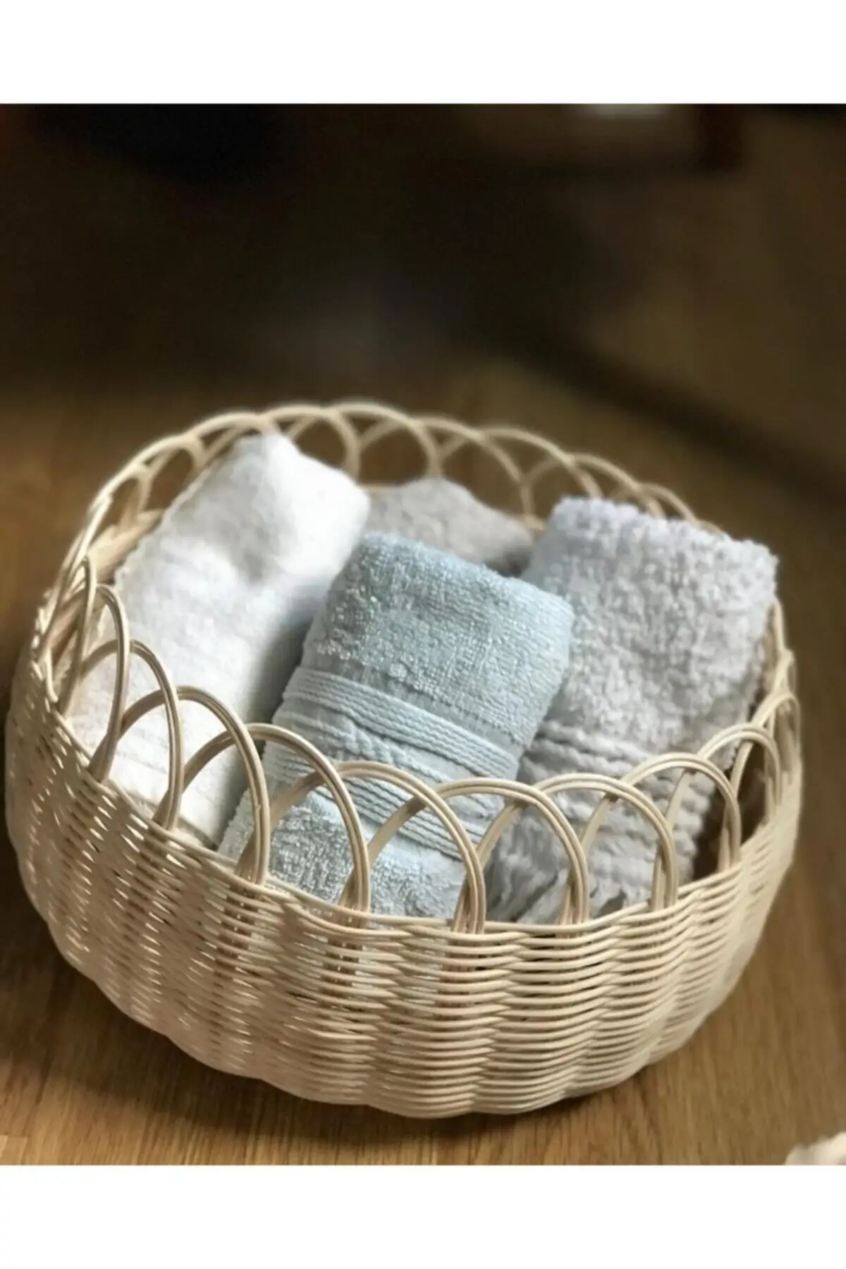 

Ротанговая плетеная корзина