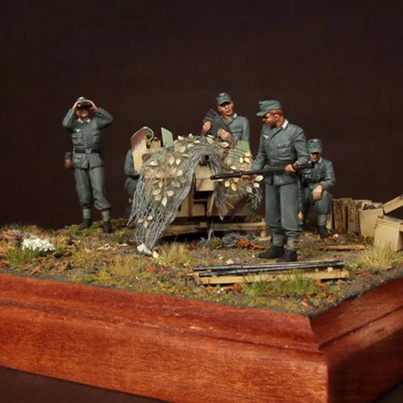 

1/35 Resin Soldier Man Model Anti aircraft Soldier Set 5 People White Mold 590