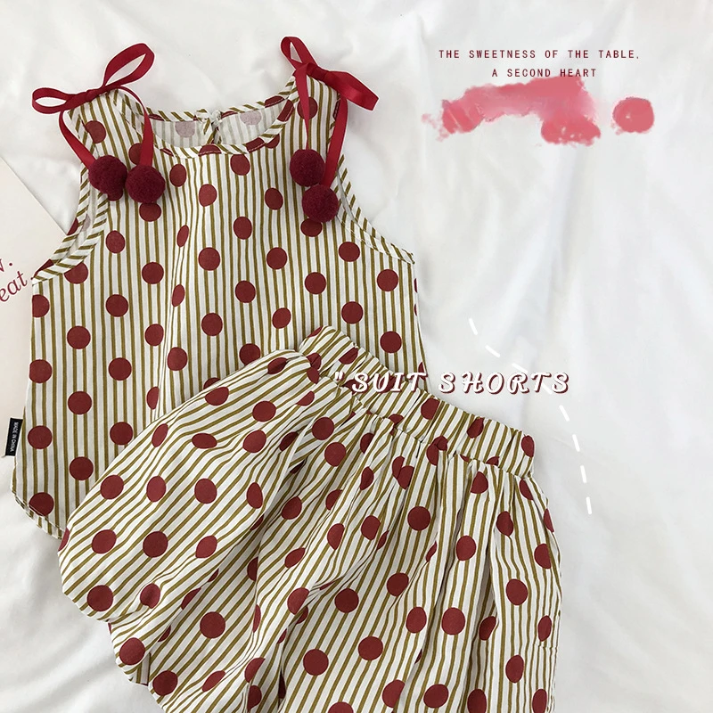

Polka Dot Suit for Girls New Summer Baby Korean Striped Polka Dot Sleeveless Top + Shorts Two-piece Set