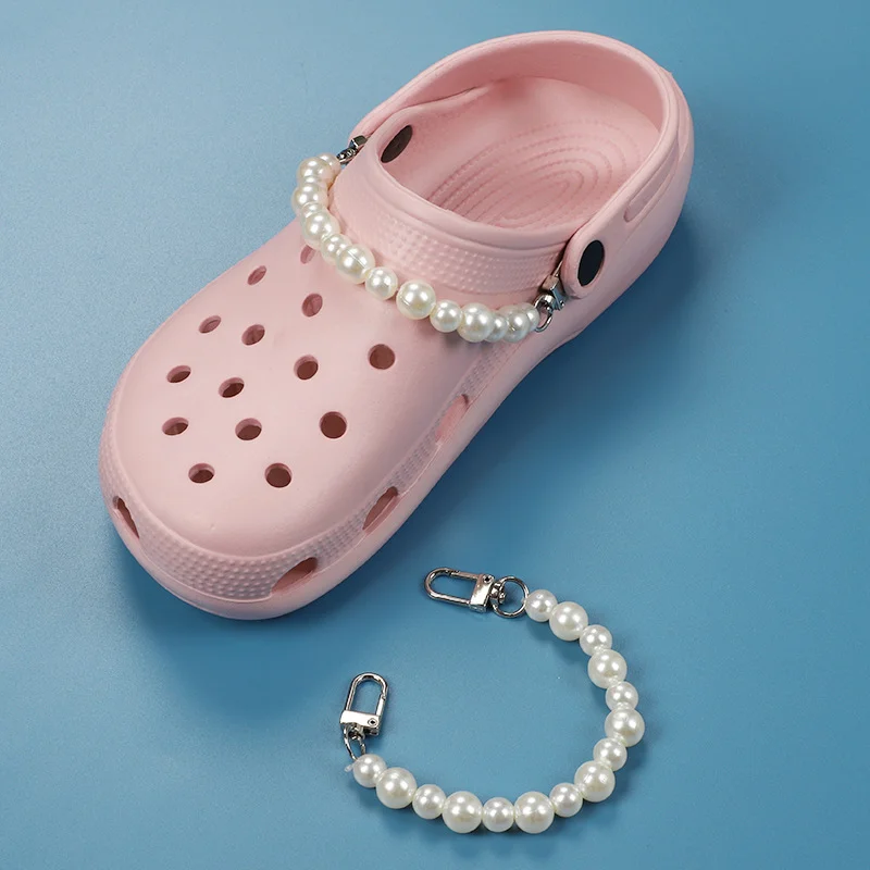 Luxury Vintage Croc Charms Designers DIY Pearl Shoes Chain Decoration Fashion Elegant Women Clogs Shoes Charms for Croc New 2023