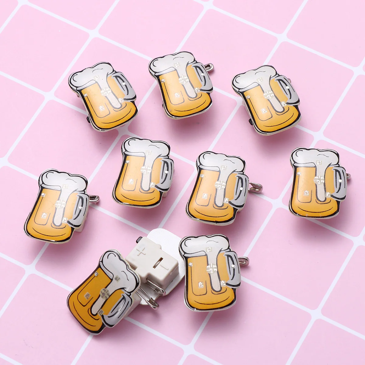 

Beer Mug Flash Brooch, 25, 3x2x1 2cm, Oktoberfest, Brooch,, Beer Party, Beer, Cartoon LED Light Beer Mug Badge Octoberfest