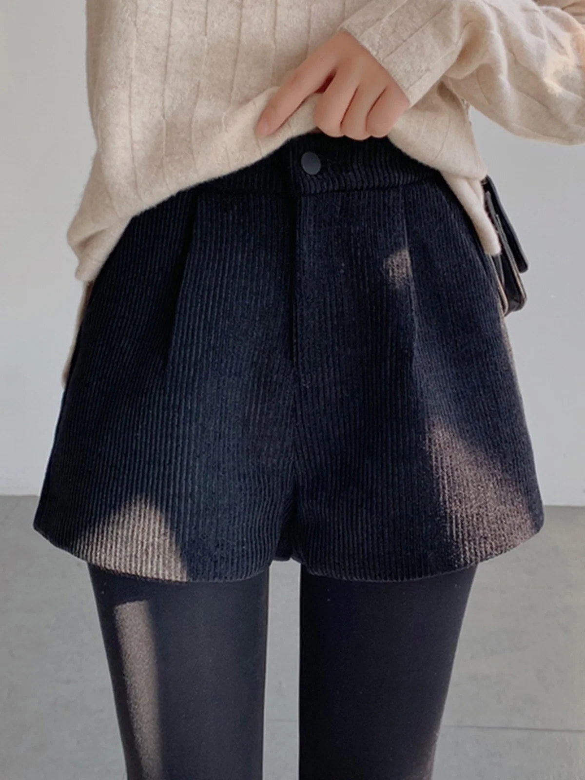 Plus Size Autumn and Winter Shorts Women Outer Wear Plus size Black Elastic Chubby Girl Casual Fashion Loose Slimming ...