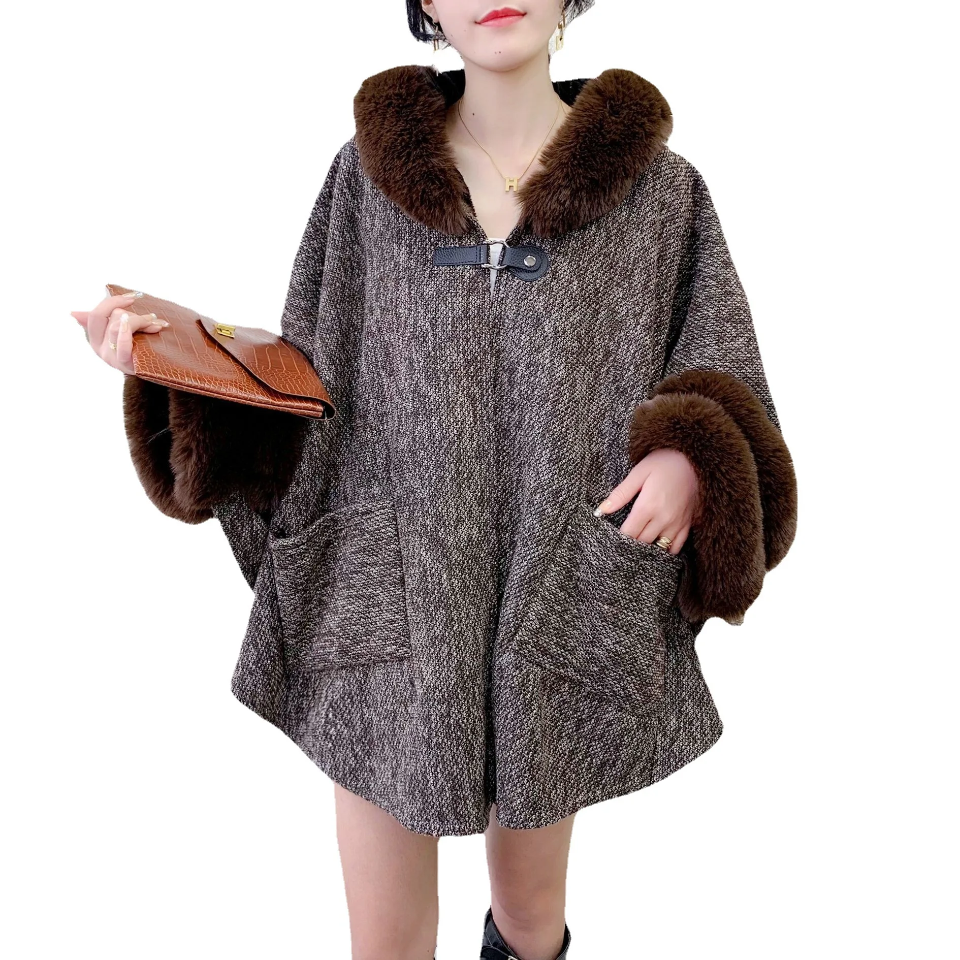 2023 Oversize Women Winter Batwing Sleeves Faux Rabbit Fur Cardigan Coat With Hat Thick Velvet Poncho Long Outstreet Wear Capes
