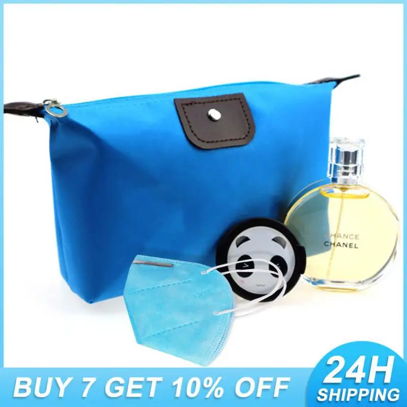 

Makeup Bag Stylish Durable Essential Accessory Durable Makeup Bag For Masks Popular Dumpling Bag Convenient Compact Random Color