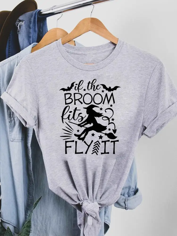 

Футболка женская осенняя с принтом и надписью ведьмы