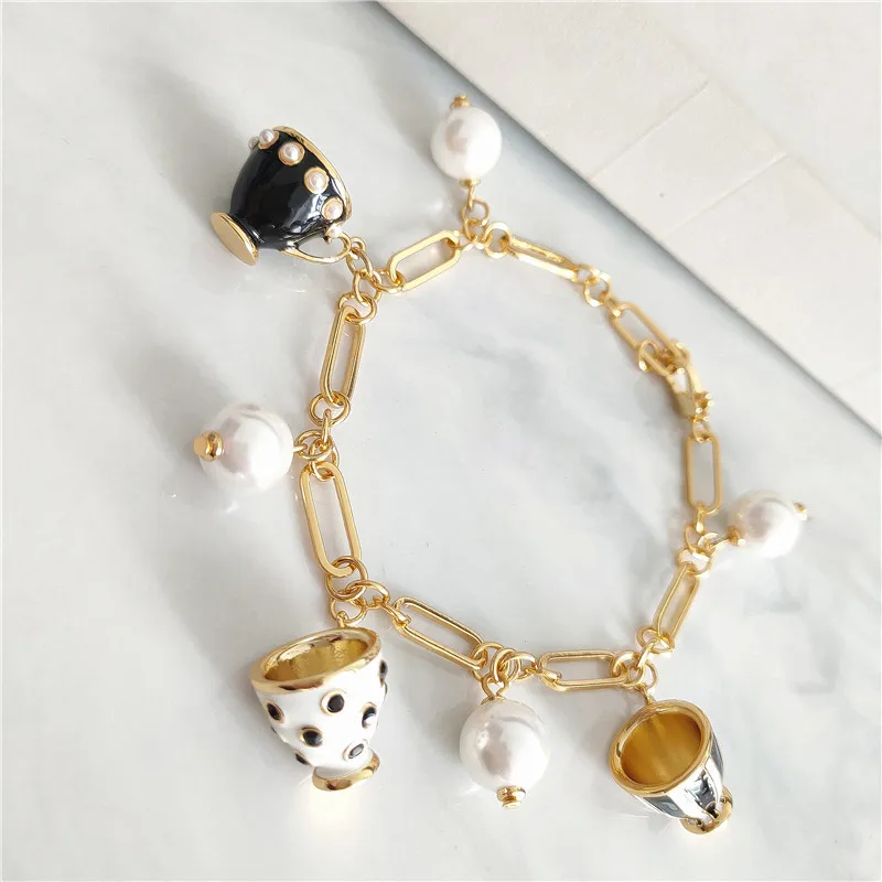 

Простой набор чашек с эмалью и цветной глазурью, с бриллиантами и жемчугом, многослойный браслет