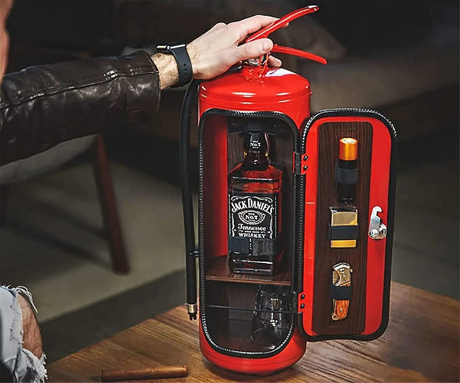 

Fire Extinguisher Mini Bar Novelty Wine Wine Storage Box Creative Wine Storage System Personality Men Gift Christmas Souvenirs