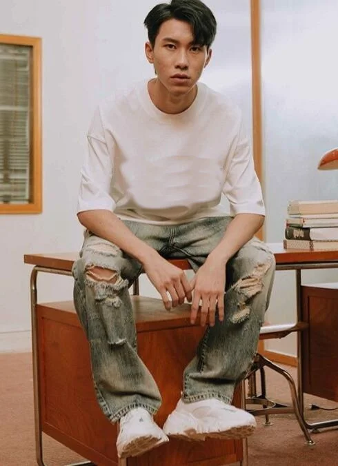 Teenage Jeans Street Retro Men's American Casual Wash Do Old Straight Holes Jeans