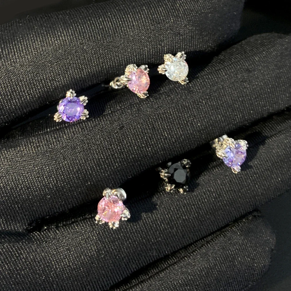 Серьги-гвоздики из серебра 925 пробы с фианитами