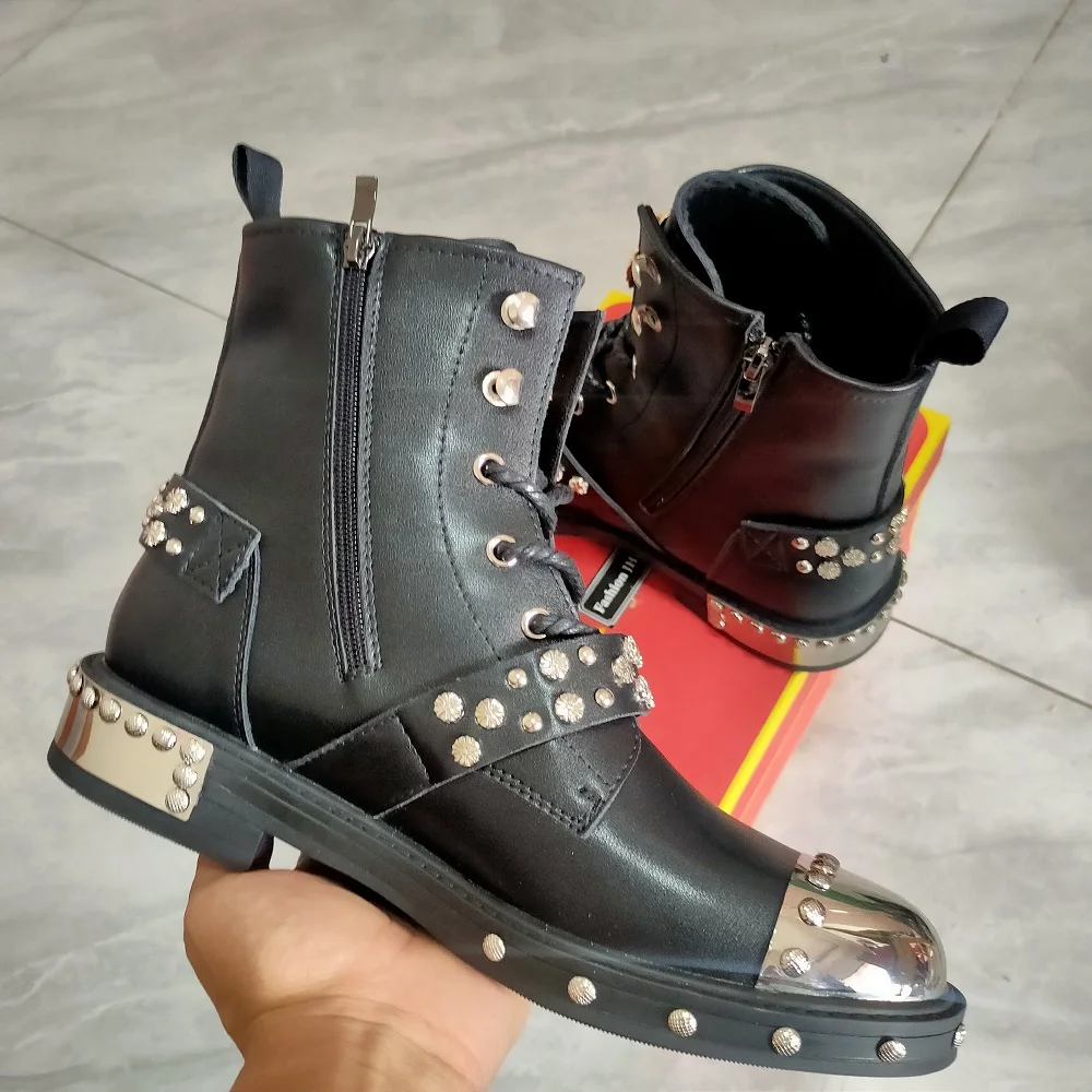 Кроссовки мужские с заклепками модная повседневная обувь на плоской подошве