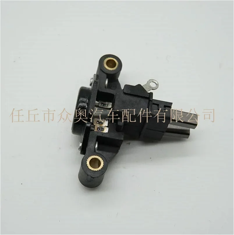 Фото Регулятор генератора для Iskra 28V70A, грузовиков Jinan Heavy Duty Truck и Howo Heavy Duty Truck, оригинальный заводской. №4