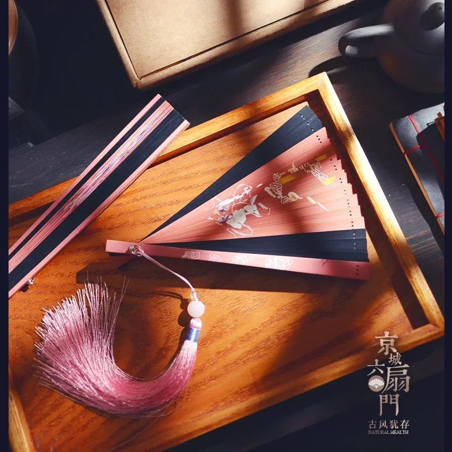 Женский складной веер в китайском стиле красный и черный маленький дворец Cheongsam