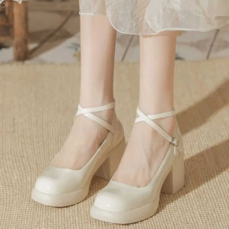 Туфли женские на высоком квадратном каблуке туфли-лодочки с ремешком и пряжкой