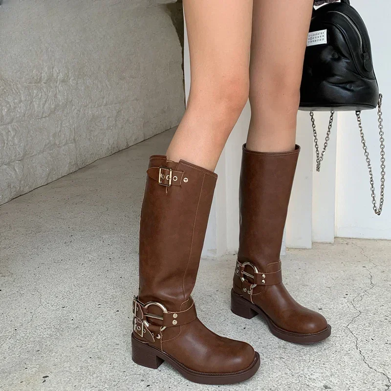 Новинка осени 2024 удобные повседневные модные ботинки на высоком каблуке с