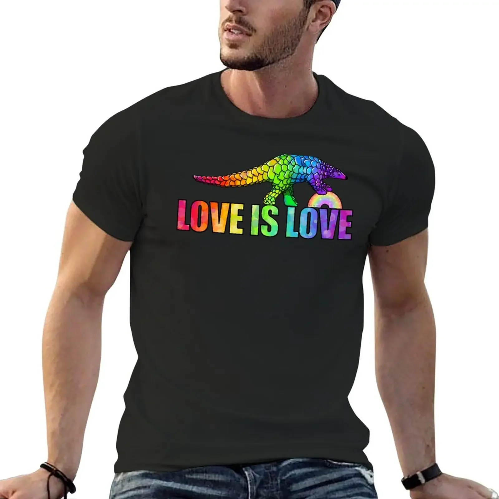 Love is says the Pangolin Футболка с рисунком возвышенная мужская одежда