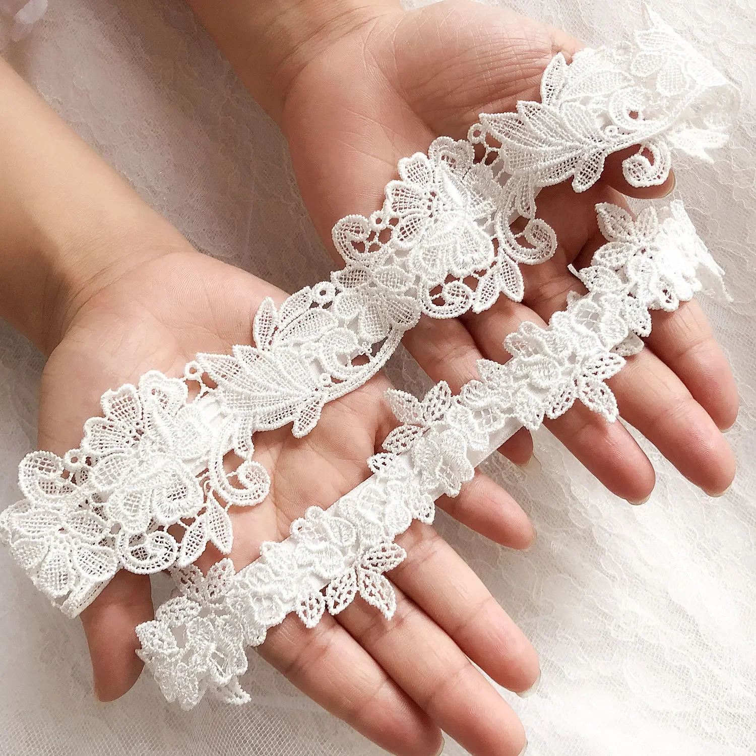 Фото Белый кружевной пояс с подвязками, комплект свадебной подвязки, подарок, свадебное кольцо для ног, женская кружевная подвязка для невесты №5