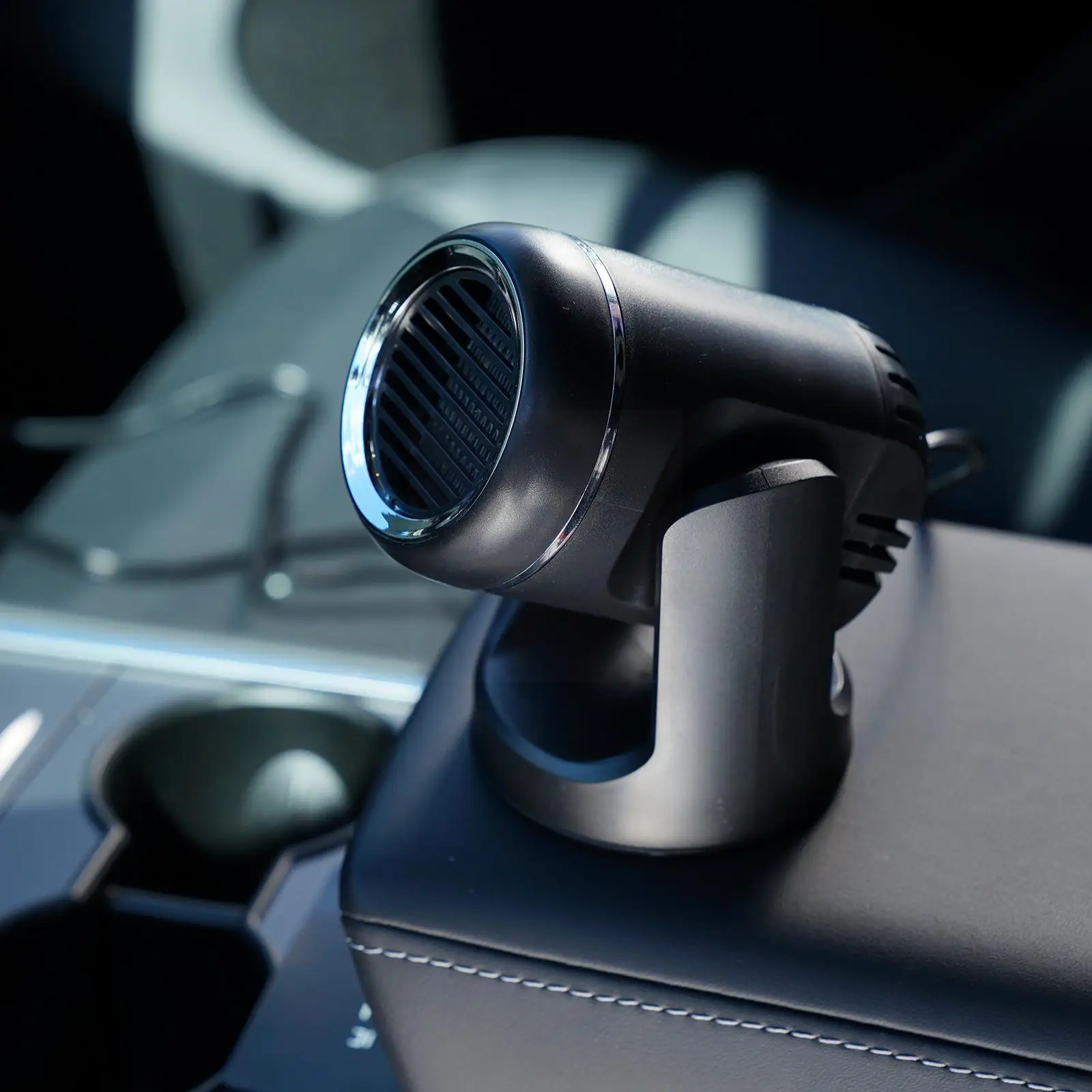 

12V Car Heater 130W Fast Heating Fan Portable Adjustable Windshield Defogging Defroster For Car Accessories Heater & Coolin F0H6