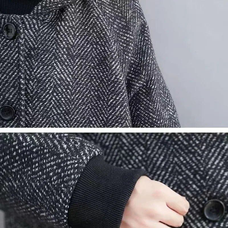 Женский кардиган с капюшоном однотонный шерстяной в клетку длинным рукавом и