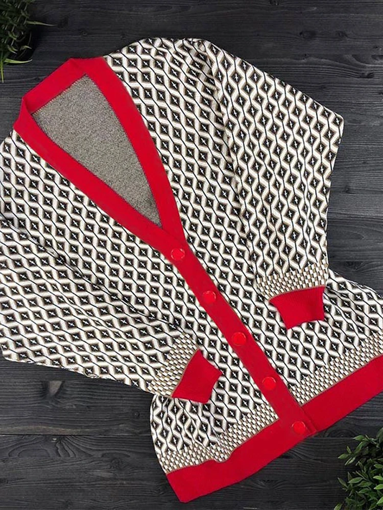 Кардиган женский вязаный клетчатый однобортный на пуговицах |