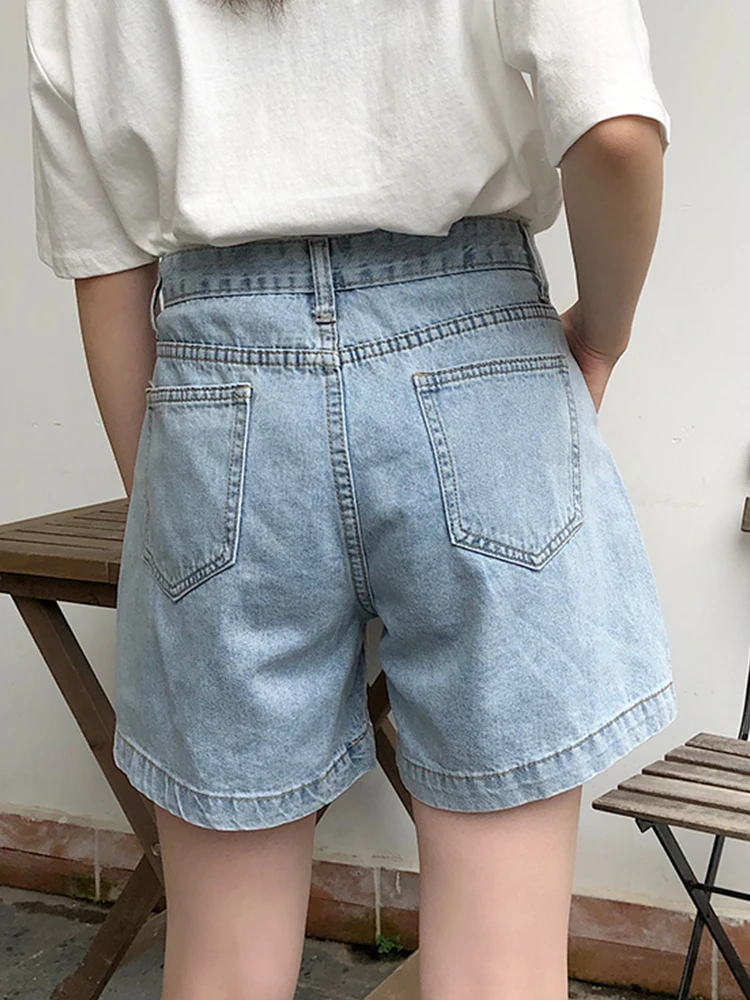 New Streetwear Women Loose High Waist Blue Denim Shorts Spring Summer Female Button Wide Leg Jeans Shorts Bottoms